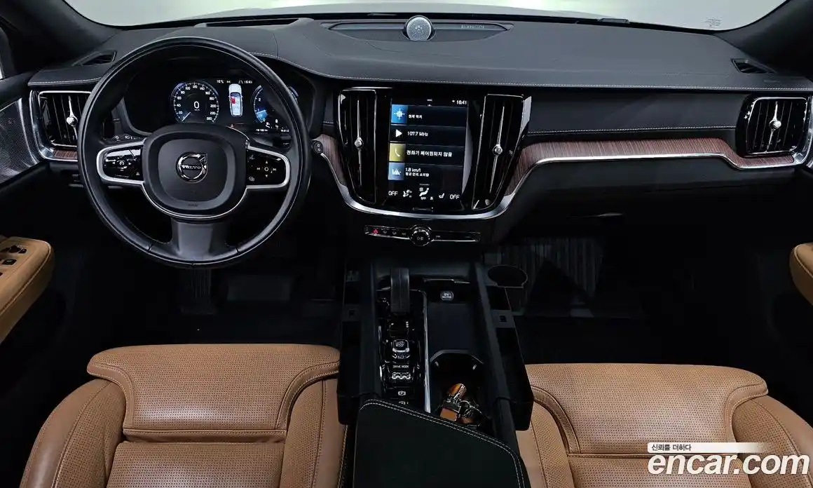 Volvo V60 2021 2.0 Автомат в Москве № 164452, фото 6