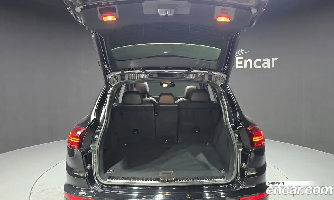 Porsche Cayenne 2018 3.6 Автомат в Москве № 165445, фото 8