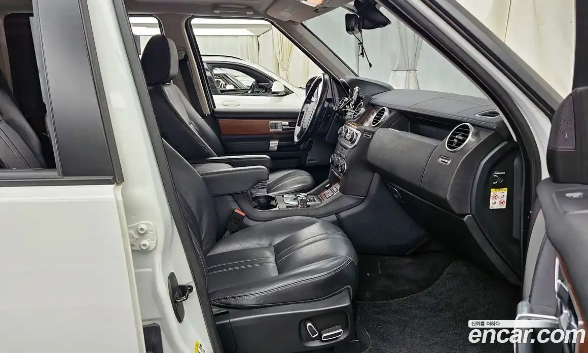 Land Rover Discovery 2016 3.0 Автомат в Москве № 166608, фото 5