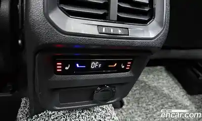 Volkswagen Tiguan 2023 2.0 Автомат в Москве № 168634, миниатюра 4