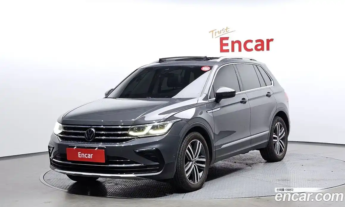 Volkswagen Tiguan 2023 2.0 Автомат в Москве № 168634, фото 7