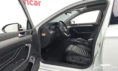 Volkswagen Passat 2022 2.0 Автомат в Москве № 168759, миниатюра 3