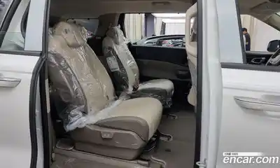 Kia Canival 2024 1.6 Автомат в Москве № 16941, миниатюра 11