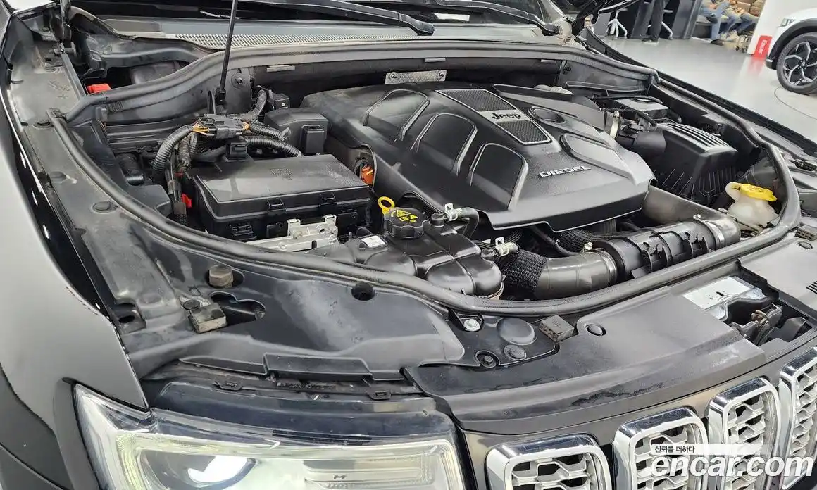 Jeep Cherokee 2018 3.0 Автомат в Москве № 169796, фото 14