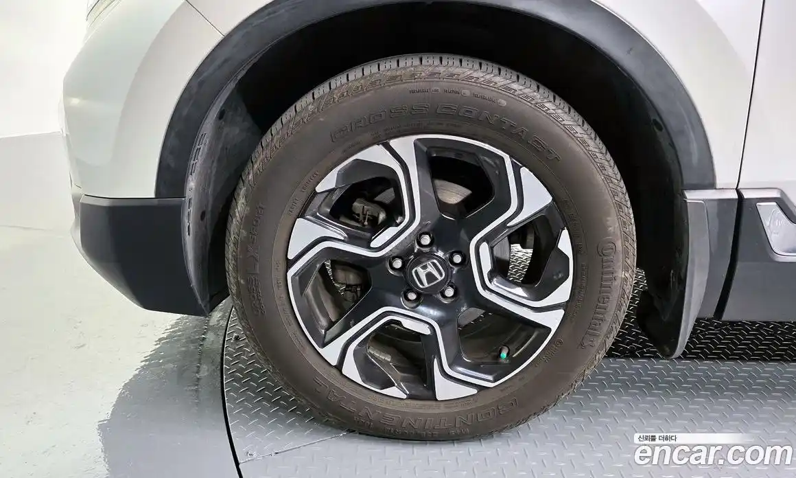 Honda CR-V 2017 1.5 Автомат в Москве № 170562, фото 3