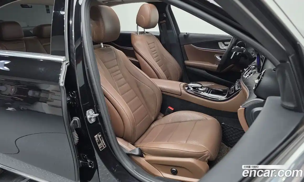 Mercedes-Benz E-Class 2017 2.0 Автомат в Москве № 178917, фото 19