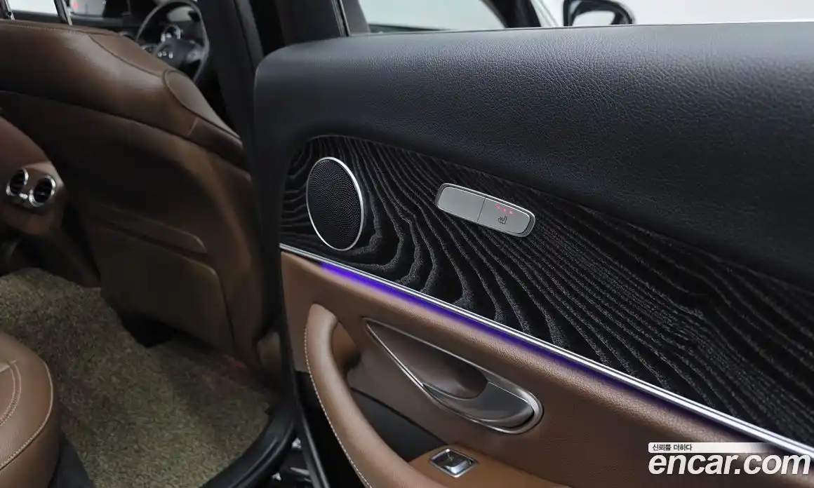 Mercedes-Benz E-Class 2017 2.0 Автомат в Москве № 178917, фото 20