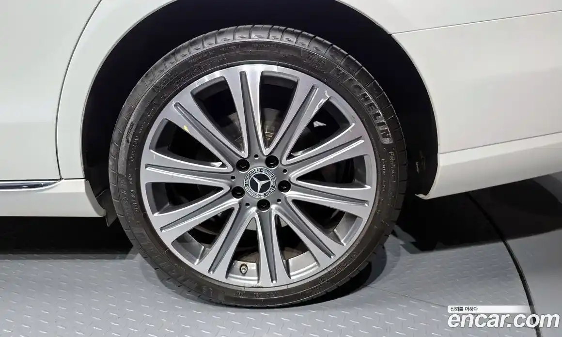 Mercedes-Benz E-Class 2023 2.0 Автомат в Москве № 180313, фото 6