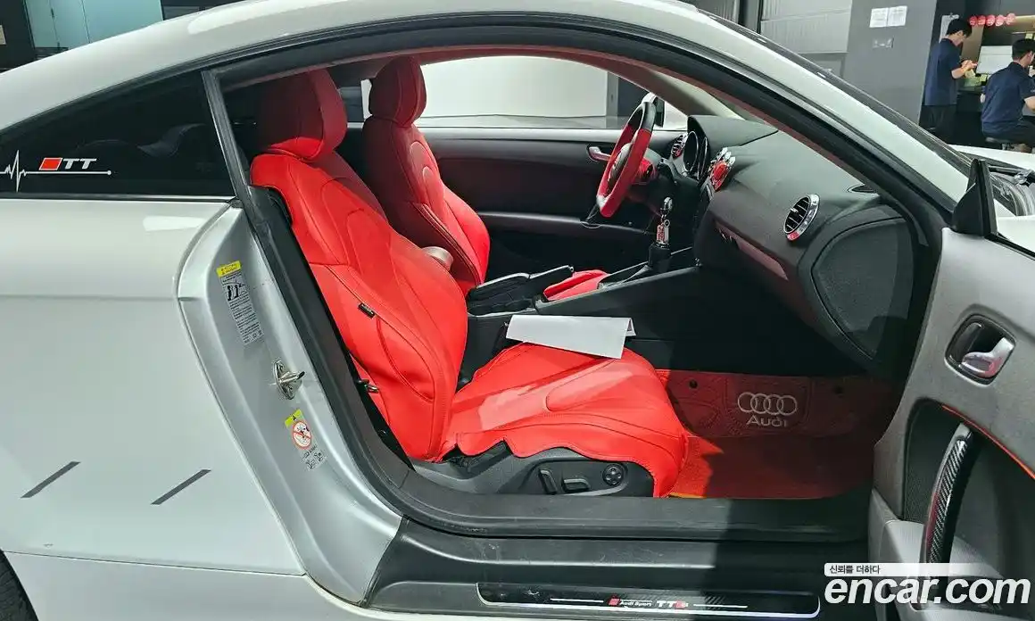 Audi TT 2008 2.0 Автомат в Москве № 183402, фото 16