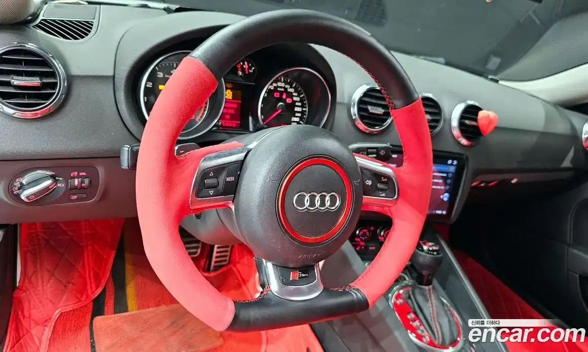 Audi TT 2008 2.0 Автомат в Москве № 183402, фото 18