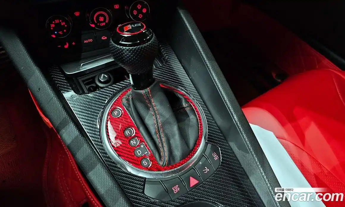 Audi TT 2008 2.0 Автомат в Москве № 183402, фото 10