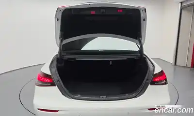 Mercedes-Benz E-Class 2021 1.9 Автомат в Москве № 192234, миниатюра 4