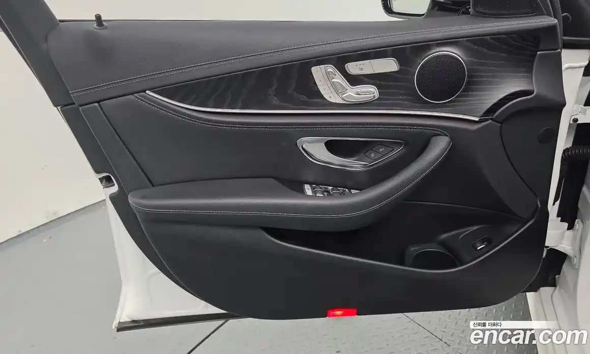 Mercedes-Benz E-Class 2021 1.9 Автомат в Москве № 192234, фото 10