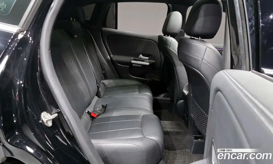 Mercedes-Benz GLA-Class 2021 2.0 Автомат в Москве № 195007, фото 13