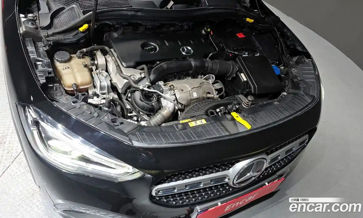 Mercedes-Benz GLA-Class 2021 2.0 Автомат в Москве № 195007, фото 10