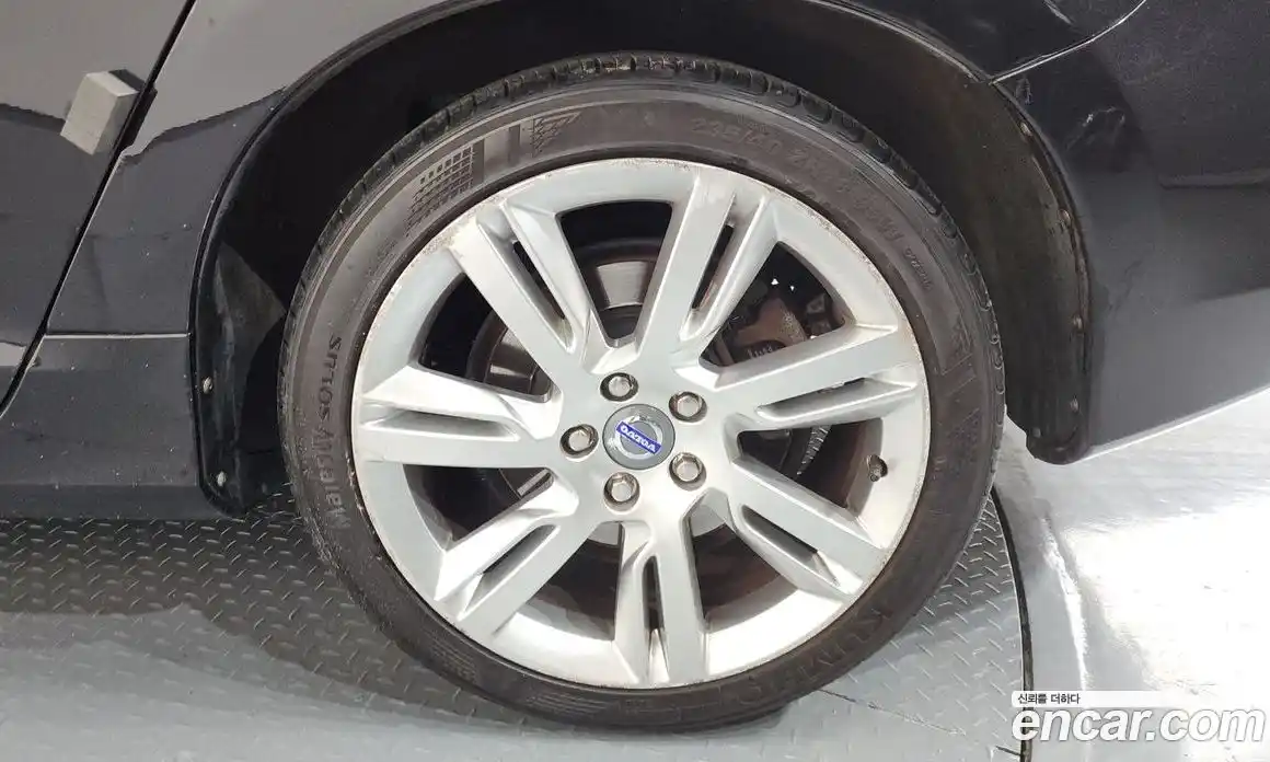 Volvo S60 2012 2.5 Автомат в Москве № 195620, фото 9