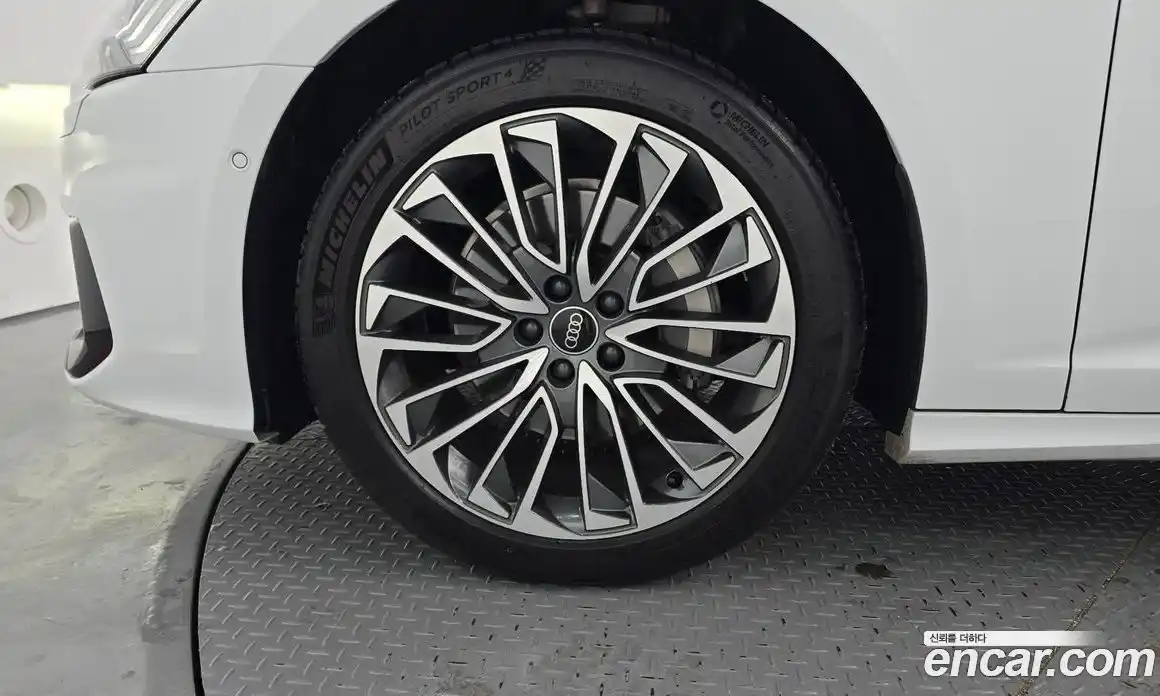 Audi A6 2025 2.0 Автомат в Москве № 195942, фото 9