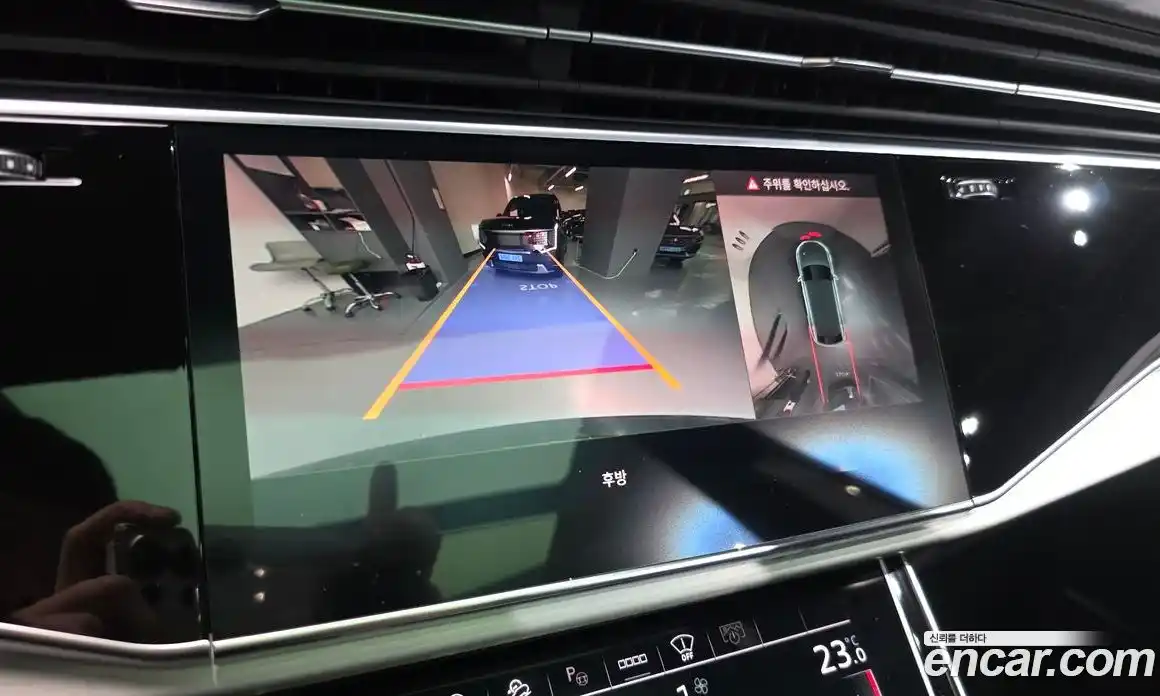 Audi Q8 2023 3.0 Автомат в Москве № 196187, фото 11