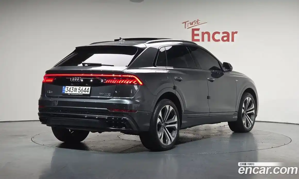 Audi Q8 2023 3.0 Автомат в Москве № 196187, фото 20