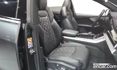 Audi Q8 2023 3.0 Автомат в Москве № 196187, миниатюра 2