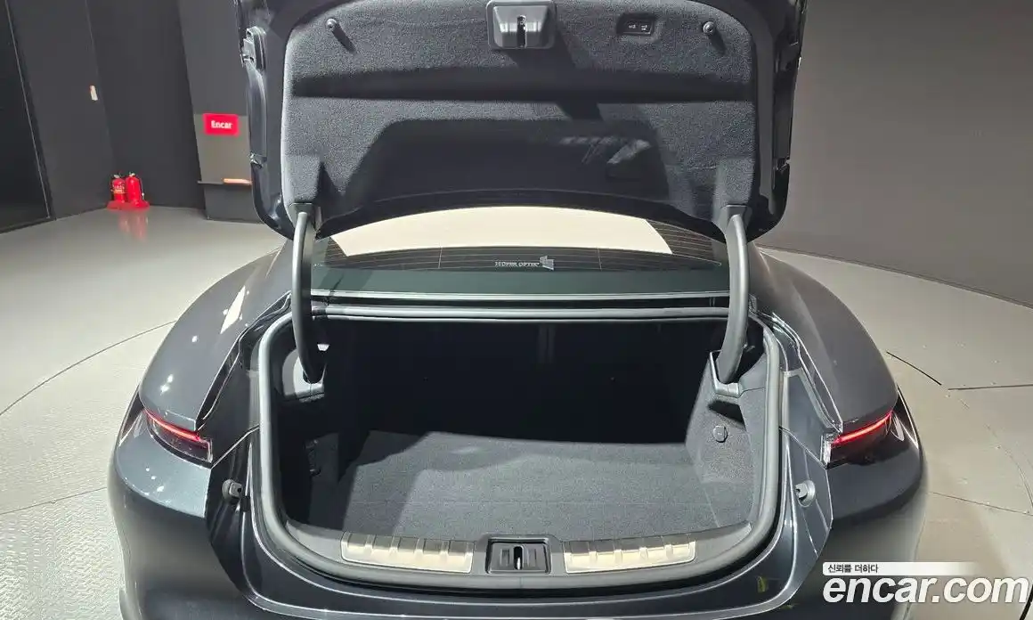 Porsche Taycan 2022 0.1 Автомат в Москве № 197196, фото 18