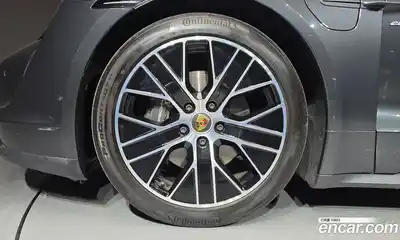 Porsche Taycan 2022 0.1 Автомат в Москве № 197196, миниатюра 5