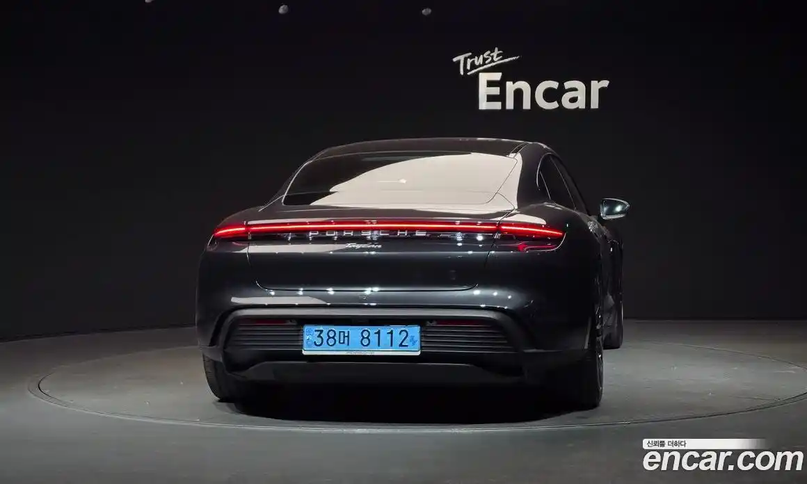 Porsche Taycan 2022 0.1 Автомат в Москве № 197196, фото 7