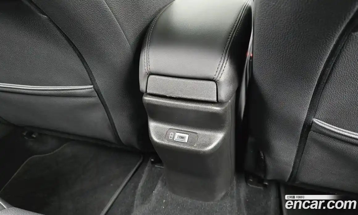 Jeep Avenger 2024 0.1 Автомат в Москве № 199414, фото 15