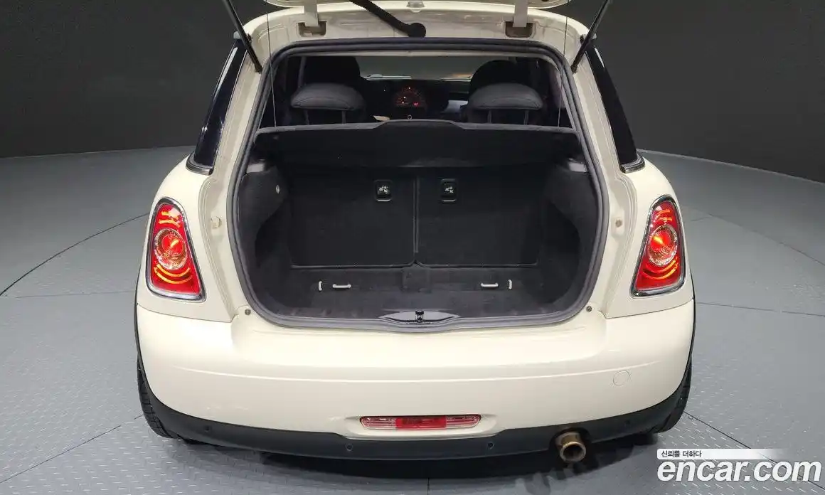 Mini Cooper 2011 1.6 Автомат в Москве № 200038, фото 17