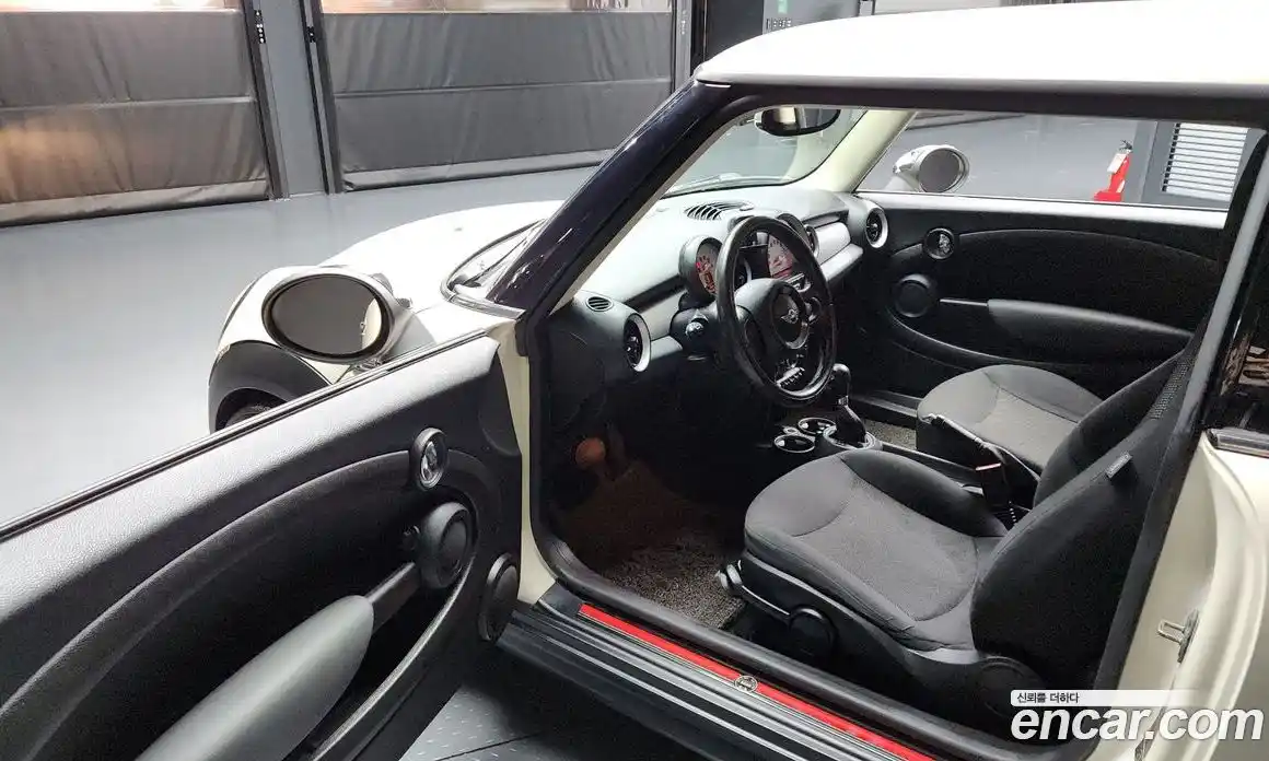 Mini Cooper 2011 1.6 Автомат в Москве № 200038, фото 3