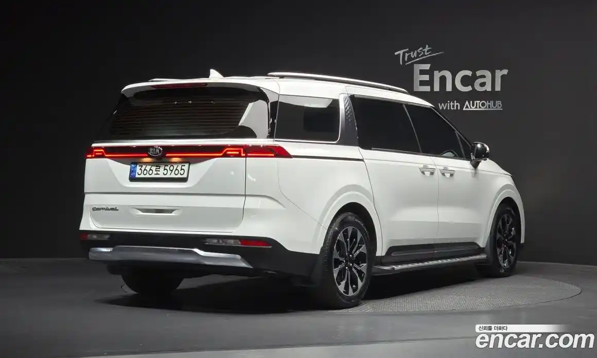 Kia Canival 2021 2.2 Автомат в Москве № 20085, фото 13