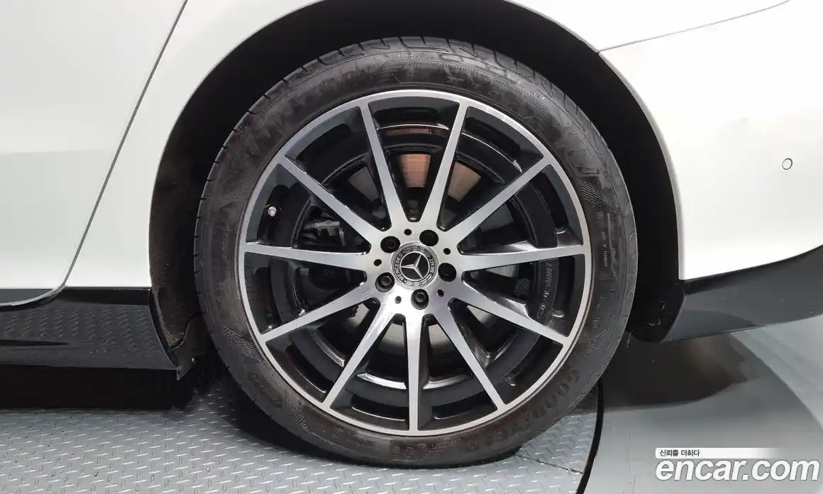 Mercedes-Benz EQS 2023 0.3 Автомат в Москве № 202507, фото 20