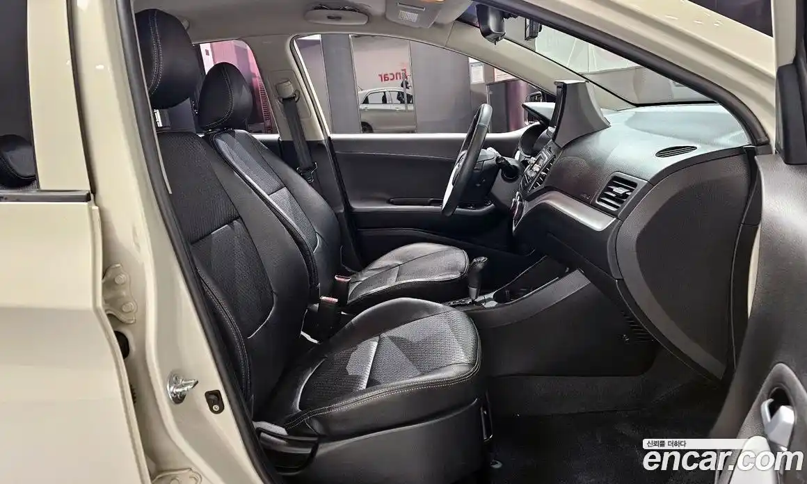 Kia Morning 2012 1.0 Автомат в Москве № 20694, фото 18