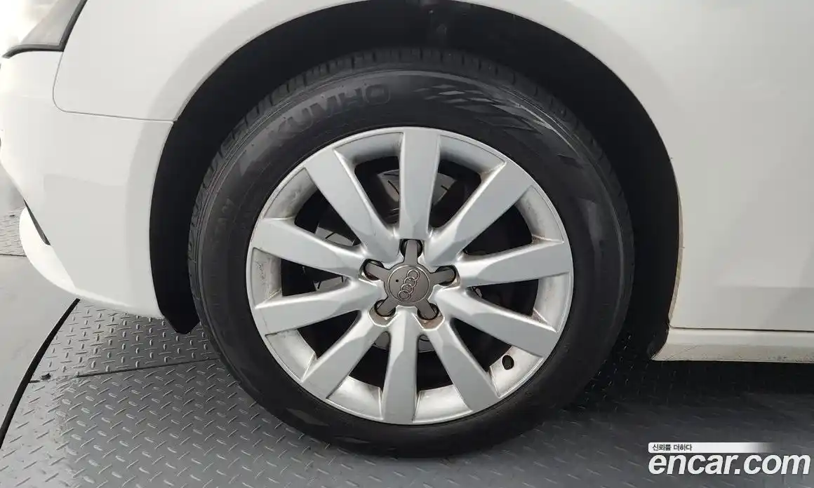 Audi A4 2011 2.0 Автомат в Москве № 212609, фото 16