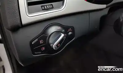 Audi A4 2011 2.0 Автомат в Москве № 212609, миниатюра 9