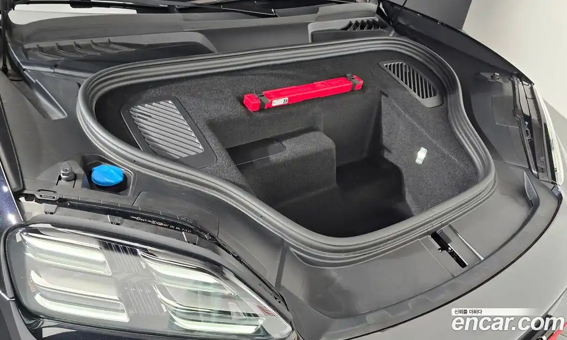 Porsche Macan 2025 0.2 Автомат в Москве № 212949, фото 16