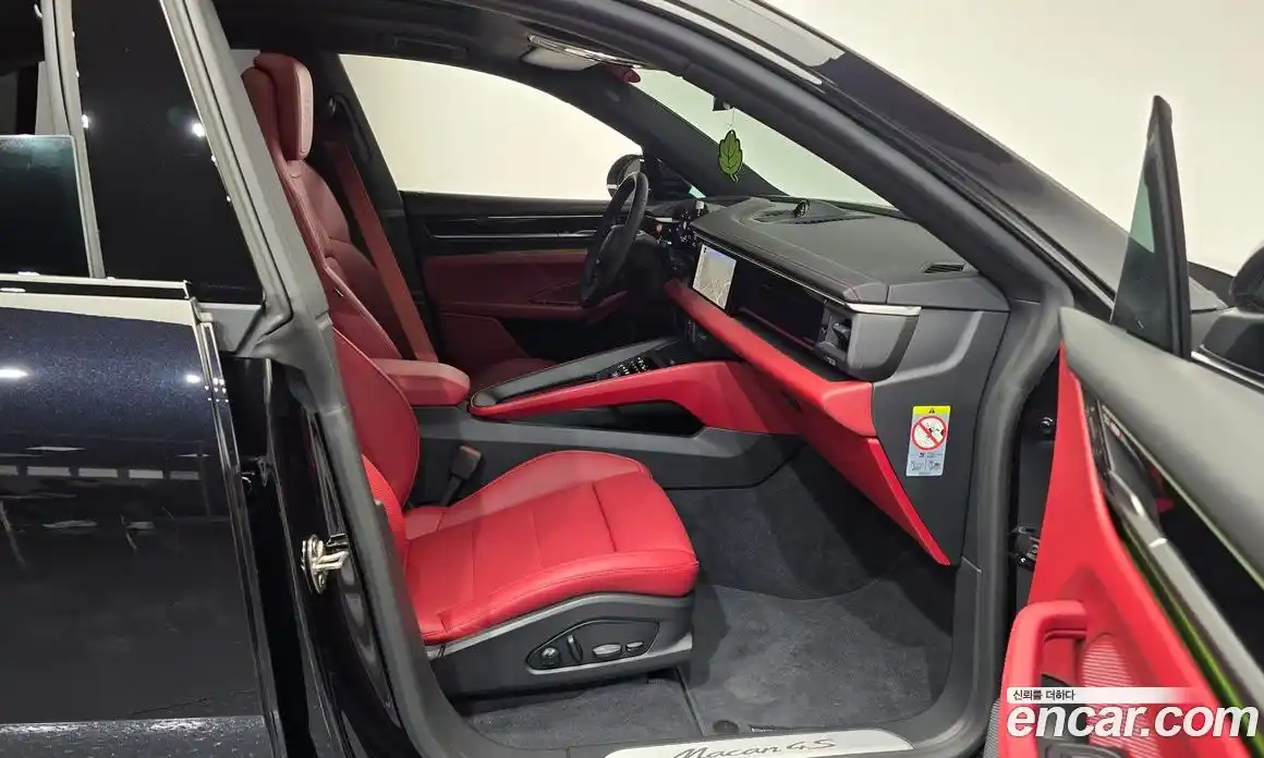 Porsche Macan 2025 0.2 Автомат в Москве № 212949, фото 3