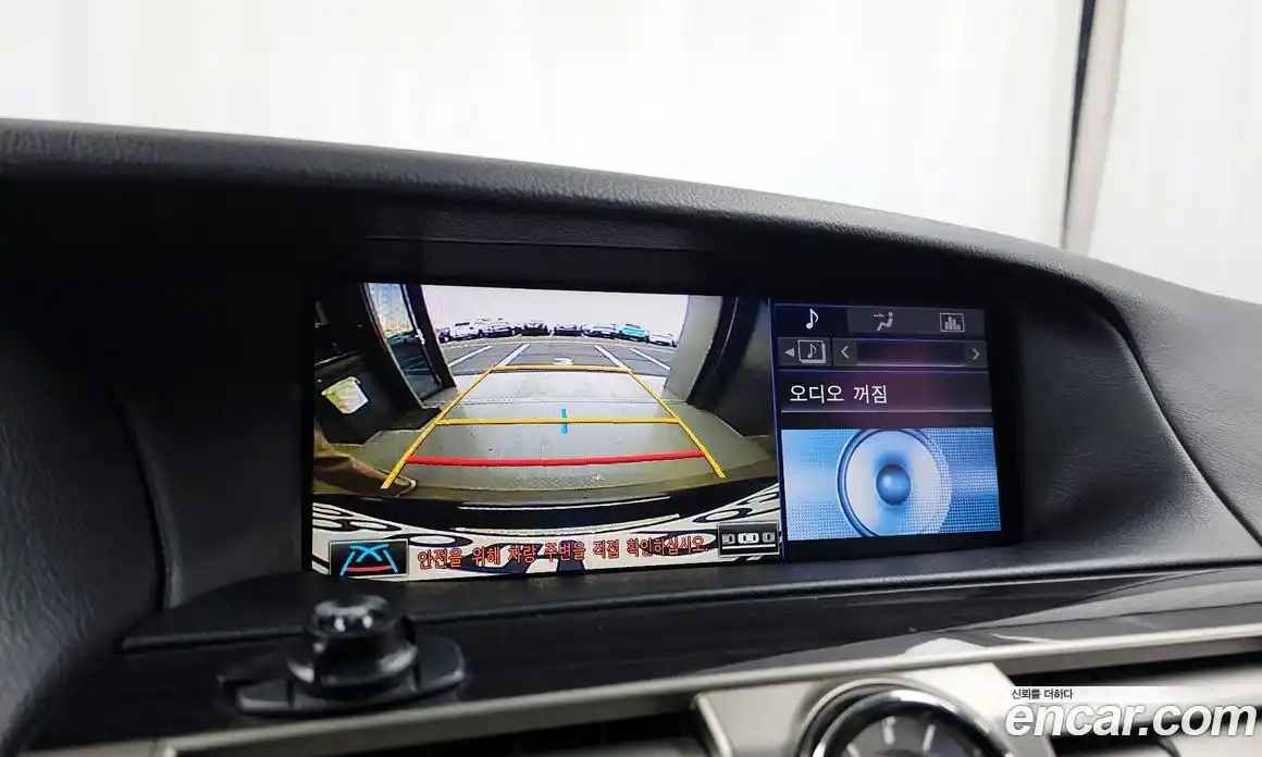 Lexus LS 2017 4.6 Автомат в Москве № 214647, фото 13