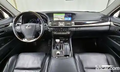 Lexus LS 2017 4.6 Автомат в Москве № 214647, миниатюра 2