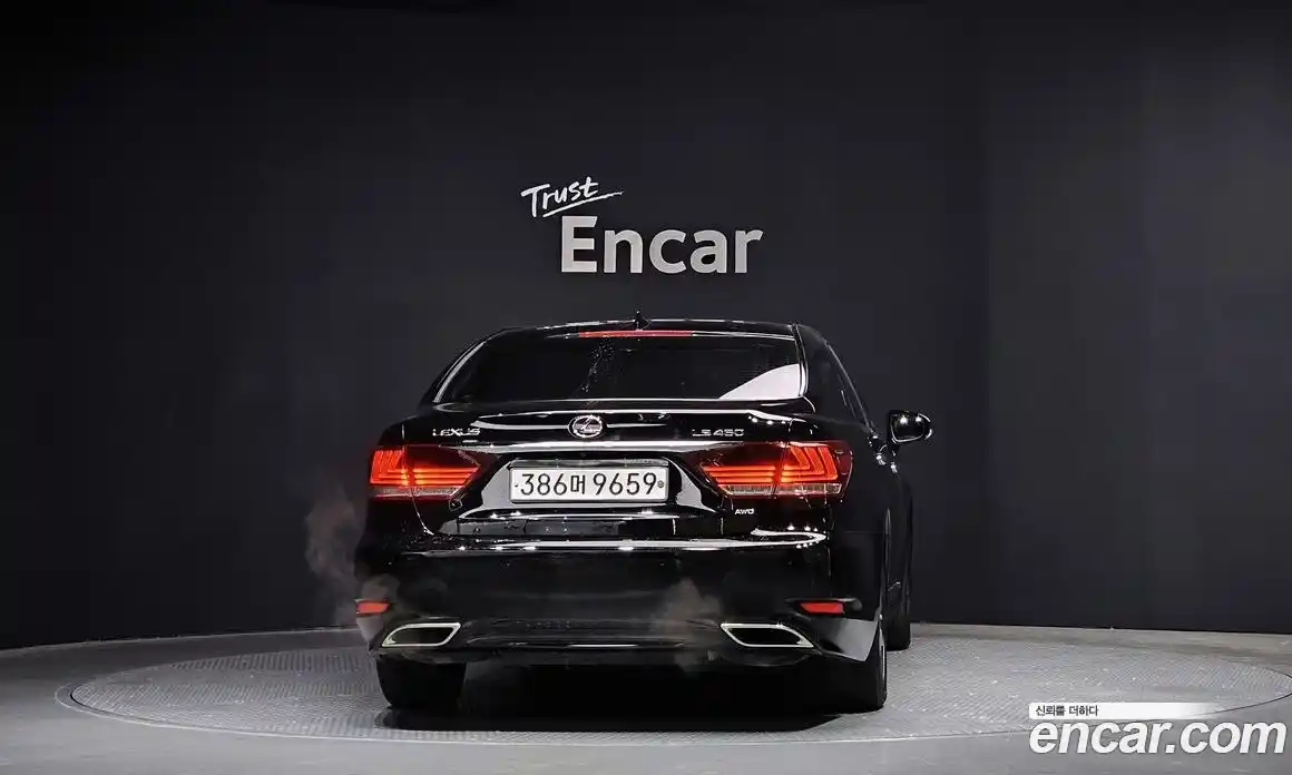 Lexus LS 2017 4.6 Автомат в Москве № 214647, фото 7