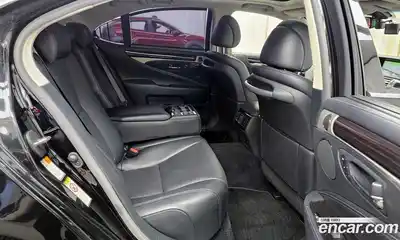 Lexus LS 2017 4.6 Автомат в Москве № 214647, миниатюра 10