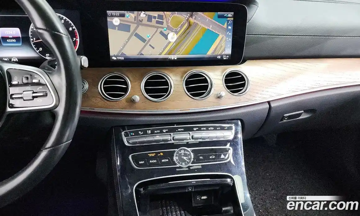 Mercedes-Benz E-Class 2020 2.0 Автомат в Москве № 224682, фото 15