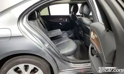 Mercedes-Benz E-Class 2020 2.0 Автомат в Москве № 224682, миниатюра 6