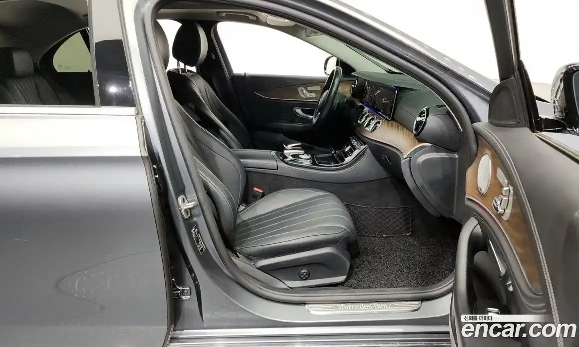 Mercedes-Benz E-Class 2020 2.0 Автомат в Москве № 224682, фото 9