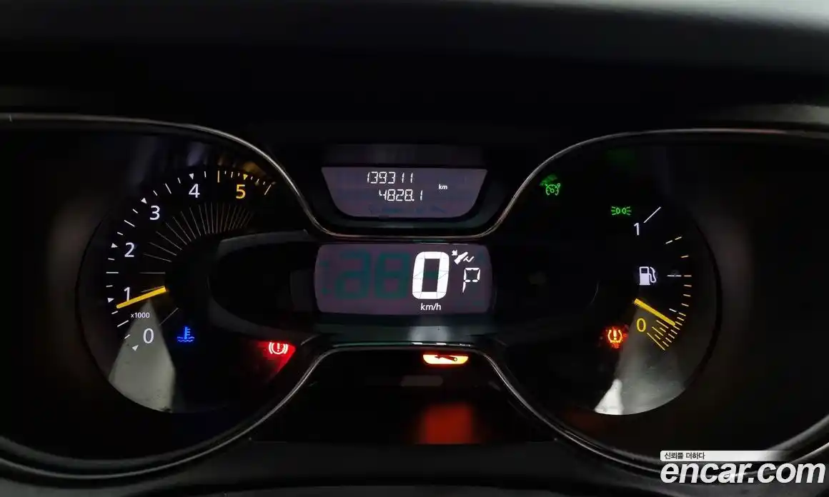 Renault QM3 2014 1.5 Автомат в Москве № 226513, фото 9