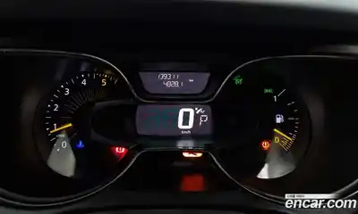 Renault QM3 2014 1.5 Автомат в Москве № 226513, миниатюра 9