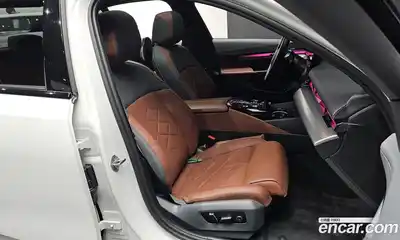 BMW 5-Series 2025 2.0 Автомат в Москве № 228393, миниатюра 2