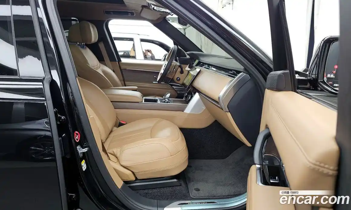 Land Rover Range-Rover 2023 4.4 Автомат в Москве № 231284, фото 11