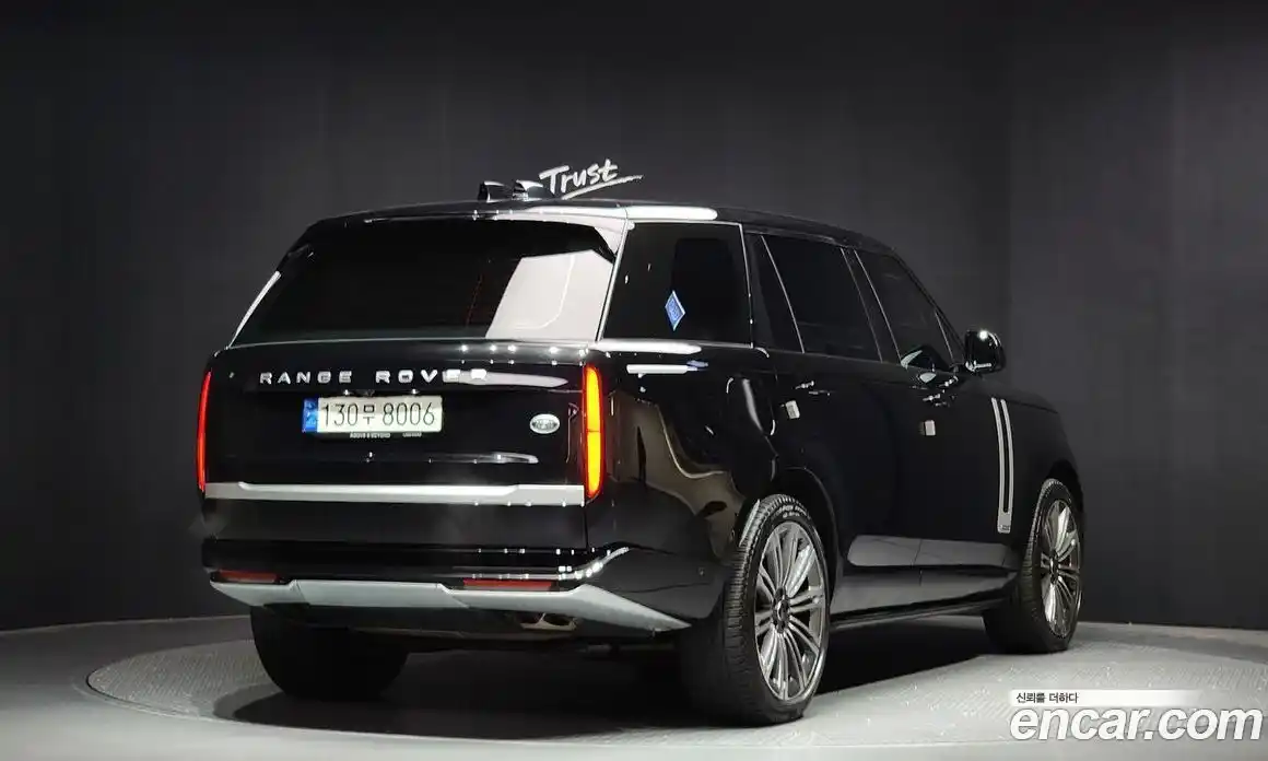 Land Rover Range-Rover 2023 4.4 Автомат в Москве № 231284, фото 4