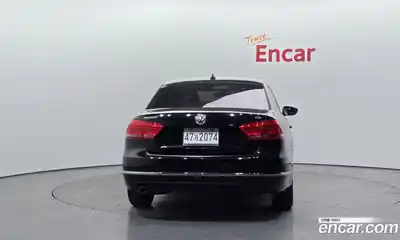 Volkswagen Passat 2015 1.8 Автомат в Москве № 232243, миниатюра 3